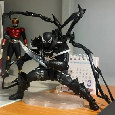Revoltech Figures