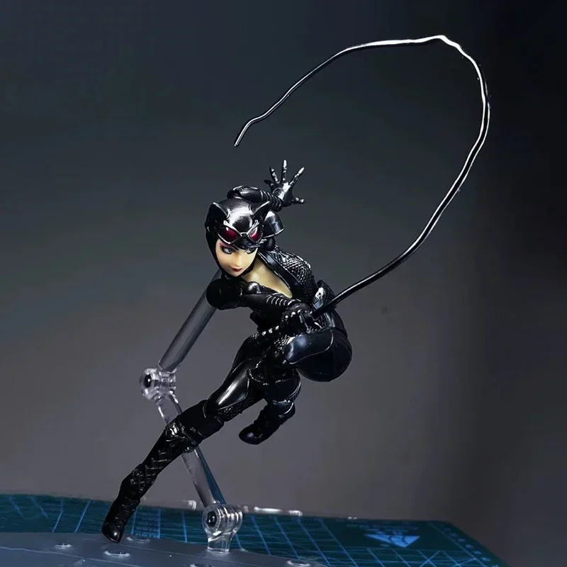 kf S3cc762ce3bc04e72a0ead9ea7ca58f929 Kaiyodo Catwoman Revoltech Amazing Yamaguchi Anime Figure Collection Model Toys Desktop Decoration Figurine - Amazing Yamaguchi Store