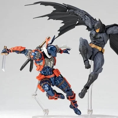Revoltech Deathstroket Batman Action Figure